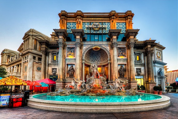 Caesars_Palace,_Las_Vegas