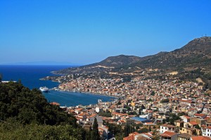 View of Vathy, Capital of Samos by Pe-sa (Creative Commons)