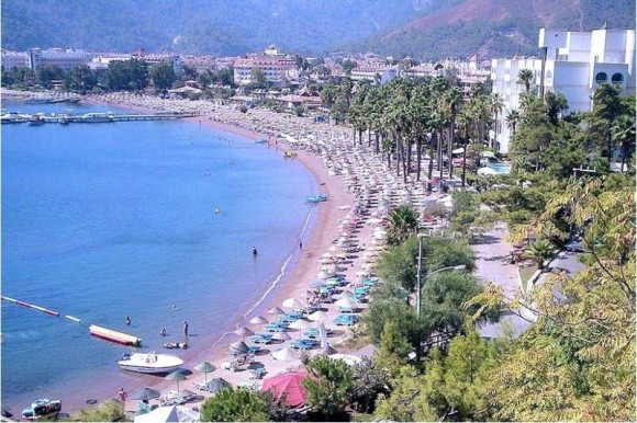 Icmeler Marmaris Beach, Turkey by Mr. M. Canbalaban (Creative Commons) 