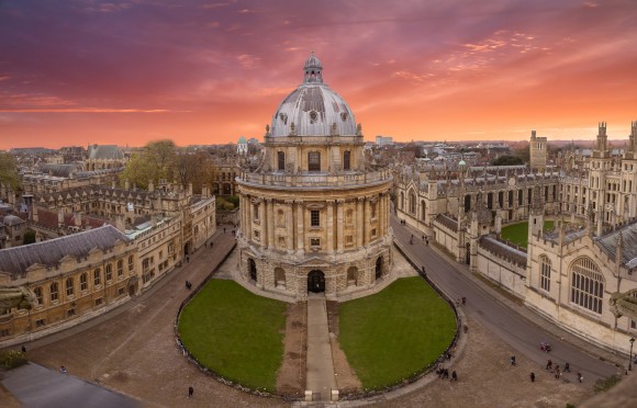 Oxford by Chris Chabot (Creative Commons) 