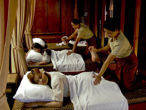 The best places in the world for spa breaks take you out of your everyday experience, giving you a taste of the exoticism out there ... photo by CC user Bhattharasinthorn Kosawan & Chot-Anan Kittiraweechot - Pai Spa  (www.pai-spa.com)