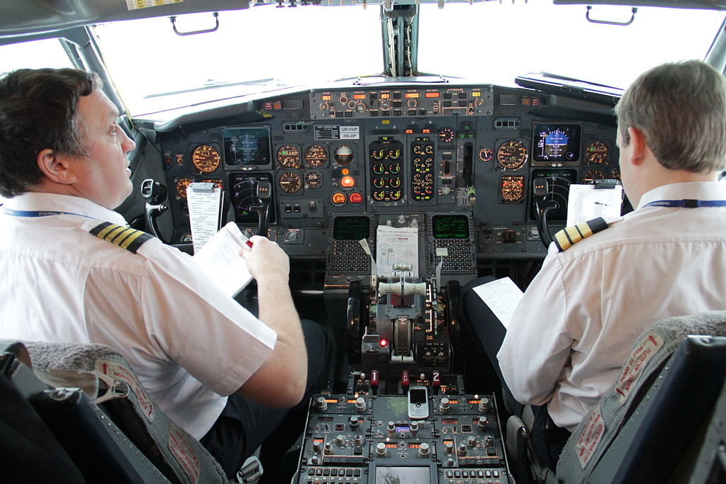 What are the Requirements to be an Airline Pilot?